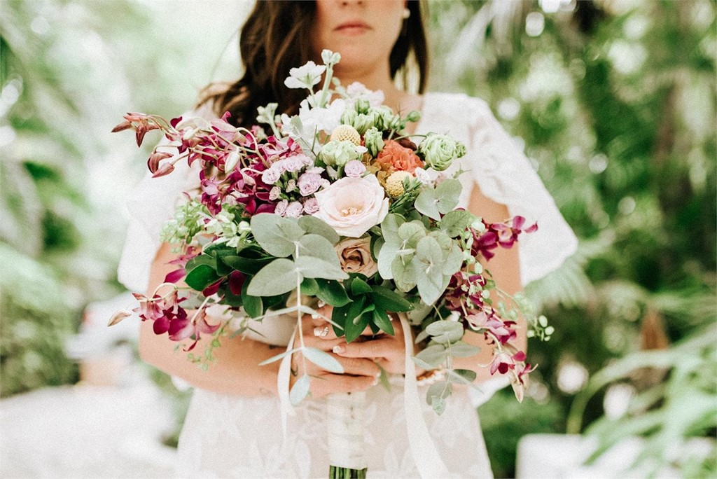 Reserva tu ramo de flores para el 15 de agosto - Floristería Alba